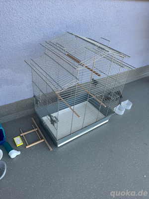 Vogelkäfig mit viel Zubehör 