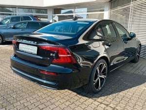 Volvo S60 Lim. B4 Plus Dark ACC 19"Frontscheibenhzg Bild 4