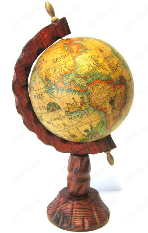 Globus aus Holz - ca. 60 Jahre alt antik - Handarbeit - Höhe: 40cm Durchmesser: 18cm