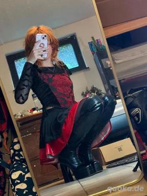 Goth girl verkauft Bilder und Videos