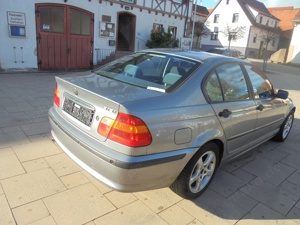 BMW 318i Bj 11 2003 TÜV  3 25 Km 162,000 Klima Navi Alu Bild 10