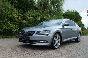 Skoda Superb Lim Style Alcantara PDC SHZ ACC Allwetter