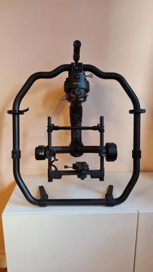 DJI Ronin 2 3-Axis Handheld Aerial Stabilizer Bild 5  DJI Ronin 2 3-Axis Handheld Aerial Stabilizer Bild 5