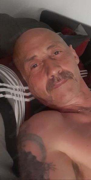 Frau für Beziehung oder Freundschaft + gesucht 
