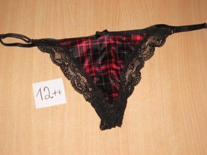 Getragene Wäsche von mir: Strings, Slips, Bh s, Nylons, Söckchen oder auch Spielzeug. Melde Dich! Bild 3