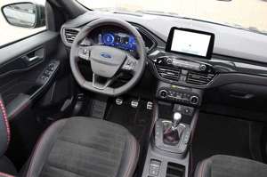 Ford Kuga ST-LINE X 1.5 EcoBoost PANO NAVI Bild 4