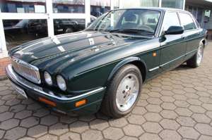Jaguar XJ40 X300 Sovereign*AUTOMATIK*LEDER*KLIMA*el.SD* Bild 2