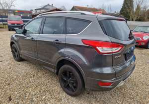 Ford Kuga 2.0 TDCI  Individual Autom. Allrad Bild 4