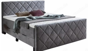 Boxspringbett & Schwebetürenschrank 