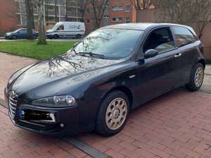 Alfa Romeo 147 147 1.9 JTD 8V M-Jet DPF Progression Bild 2