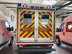 Mercedes-Benz Sprinter II Rettungswagen 519 CDI Bild 3