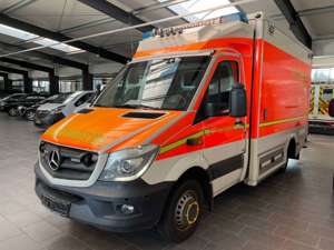 Mercedes-Benz Sprinter II Rettungswagen 519 CDI Bild 2