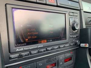 Audi A4 Cabrio 3.2 quattro Schalter S-Line 18" BOSE Bild 3