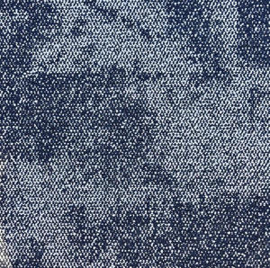 Composure Teppichfliesen von Interface in EINZIGARTIGEN Blautönen