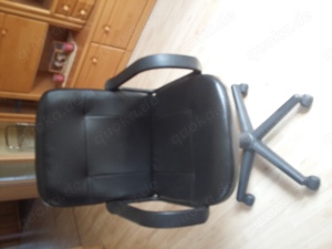 Büro Stuhl nicht benützt    Bild 2