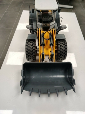 RC4WD Scale Earth Mover 870K 114 Hydraulic Wheel Loader Bild 5