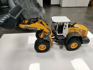 RC4WD Scale Earth Mover 870K 114 Hydraulic Wheel Loader
