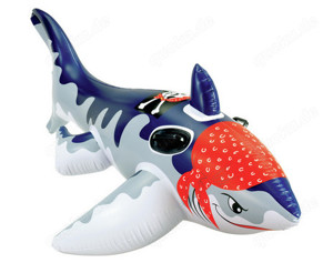 Suche dringend Schwimmtiere aufblasbar Wehncke  Happy People Piraten Hai mehrmals um bitte Angebote