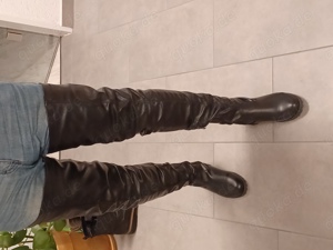  Cremeweiss auf glänzend Schwarz? Interesse? Bild 2