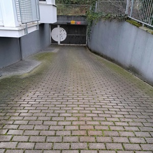 Sicherer Tiefgaragenstellplatz in Bahnhofsnähe