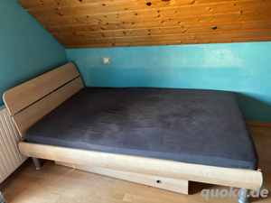 Bett 2,20x1,25m abzugeben