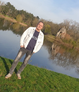 Suche Nette Aufgeschlossene Frau ab 40