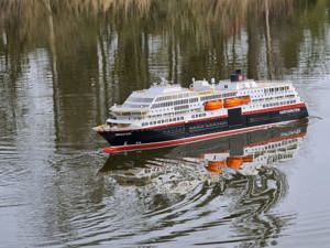 Modellschiff 1:100 Midnatsol Hurtigruten,Schiff,Postschiff Bild 9