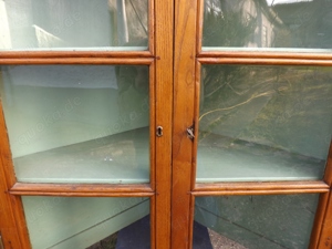 Biedermeier Eck-Vitrinenaufsatz, Esche massiv (Eck Hängeschrank, um 1840).  Bild 7