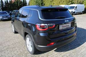 Jeep Compass Limited FWD automatik / Navi, DAB, Parkkamera, Xen Bild 4