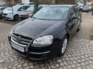 Volkswagen Jetta United Allwetterreifen TÜV  Service neu