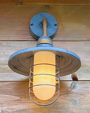 2 Outdoorleuchten im Vintagestil "Cottage" von LEDS C4 zu verkaufen