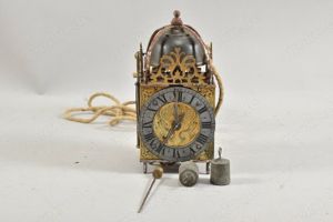 Barock Laternenuhr mit Pendel & Gewichten, 18. Jh
