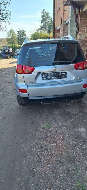 Peugeot 4007 HDI FAP 7-Sitzer Platinum Allrad 1 Hd Toptzstand Bild 3