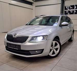 Skoda Octavia 2.0 TDI Elegance / XENON / NAVI /AHK /