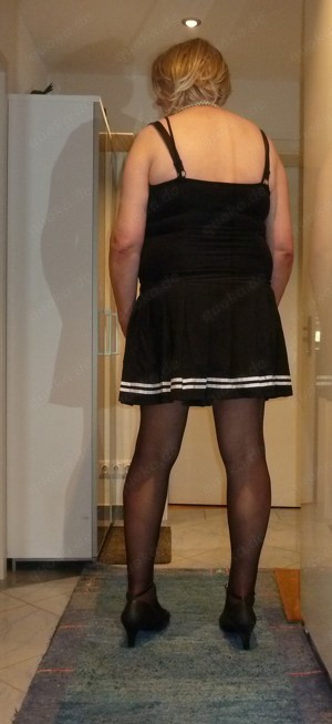 Crossdresser Ü 60 sucht jüngeren Ihn