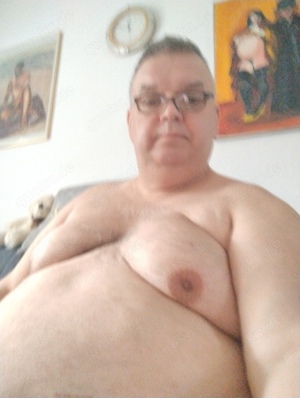 Freitag ab 15 Uhr Ende 24 Uhr ficktag bei mir ich das dicke passive Männer Luder suche aktive kerle