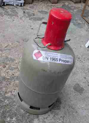 5kg Camping Gasflasche   leer   grau