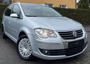 Volkswagen Touran 2.0 TDI AUTOMATIK  XENON AHK  PDC TOP