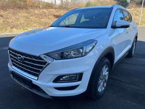 Hyundai TUCSON Advantage 2WD 1 Hand.Service und TÜV neu