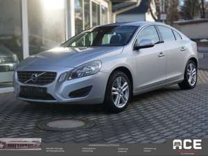 Volvo S60 D4 Momentum Automatik Sound Navi *HU+Insp neu*