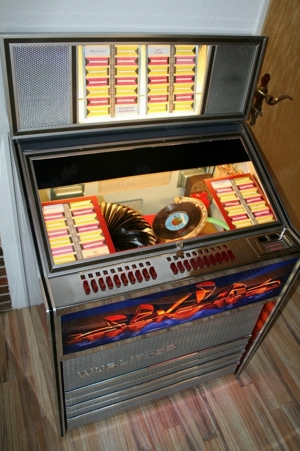 Traumhaft schöne alte Wurlitzer Lyric Musikbox Jukebox aus den 60iger Jahren Bild 4
