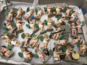 Wendt & Kühn gebrauchte 30 Engel Erzgebirge