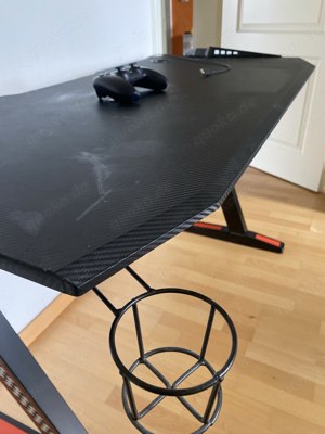 Gaming-Schreibtisch zu verkaufen   Top-Zustand! 