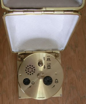 Wanduhr, Tischuhr, Uhr, Wecker, Reisewecker Bild 8