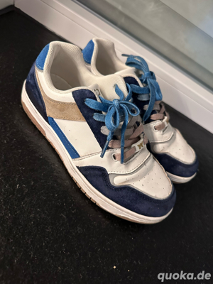Freizeitschuhe Größe 35