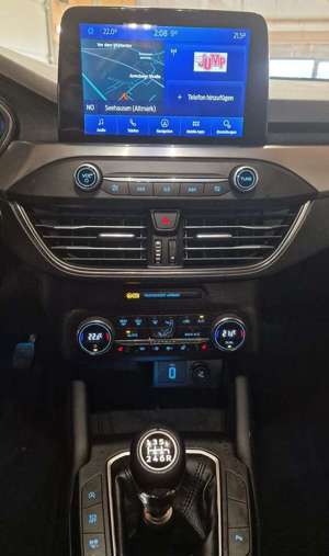 Ford Focus Turnier Titanium  Navi PDC Kamera DAB Bild 5
