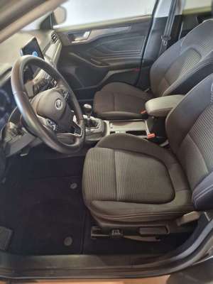 Ford Focus Turnier Titanium  Navi PDC Kamera DAB Bild 4