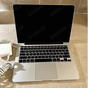 Apple MacBook Pro Laptop