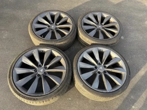 Tesla Model S TURBINE 5 120 Komplettsatz Bild 2