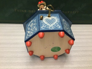 Wendt & Kühn seltene guterhaltene Spieluhr Schwarzwaldmädchen Erzgebirge  Bild 7